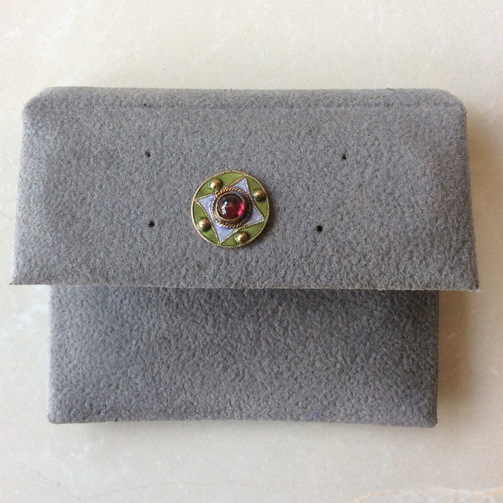 Single enamel post earring